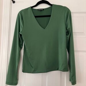 🍀3for$20 NWOT Forest Green V-Neck Top